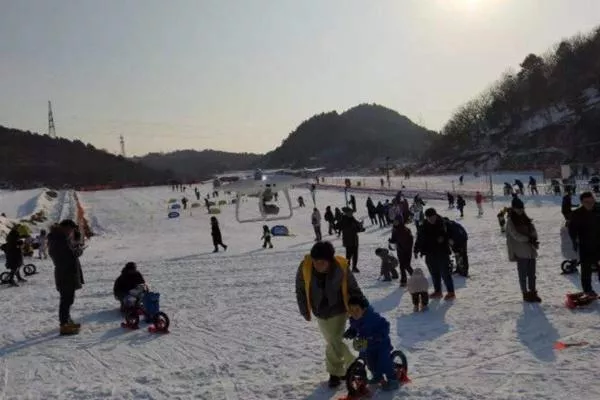 天津玉龍滑雪場和盤山滑雪場哪個好