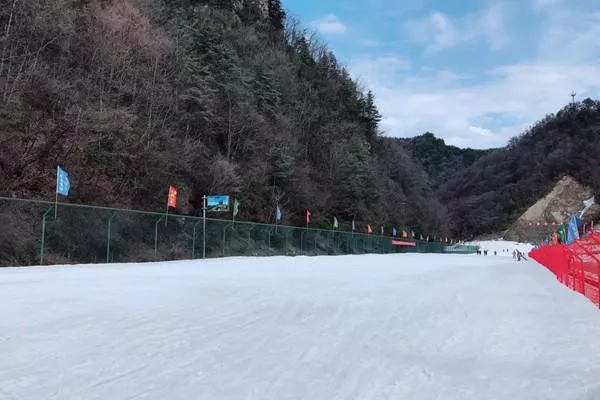 神農(nóng)架滑雪場(chǎng)好玩嗎 怎么感覺(jué)沒(méi)什么關(guān)注