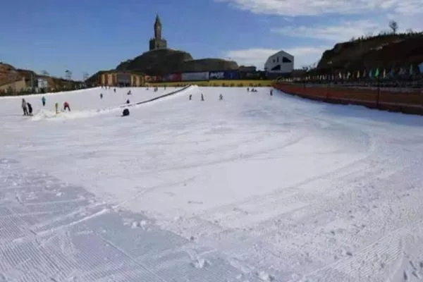 五龍滑雪場(chǎng)和采薇滑雪場(chǎng)哪個(gè)好